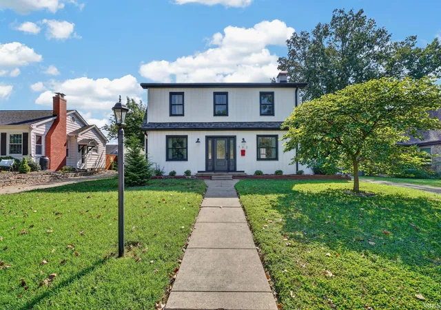 Photo 2 of Sale Pending at 762 S Saint James Blvd, Evansville, IN 47714 | MLS# 202636244 | Listing updated on 2026-09-12
