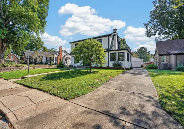 Photo 3 of Sale Pending at 762 S Saint James Blvd, Evansville, IN 47714 | MLS# 202636244 | Listing updated on 2026-09-12