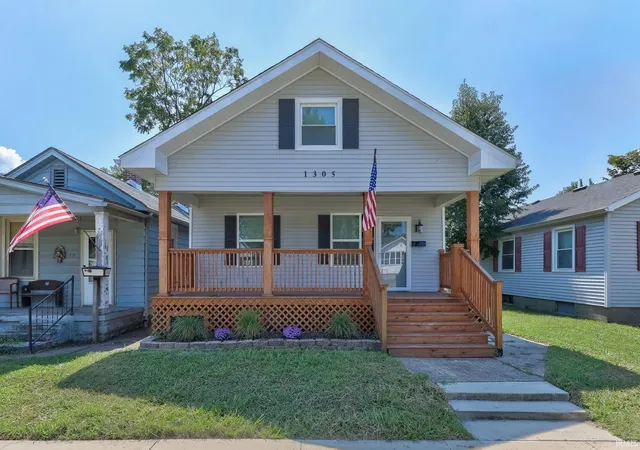 Photo 1 of Sale Pending at 1305 E Walnut St, Evansville, IN 47714 | MLS# 202636249 | Listing updated on 2026-09-03