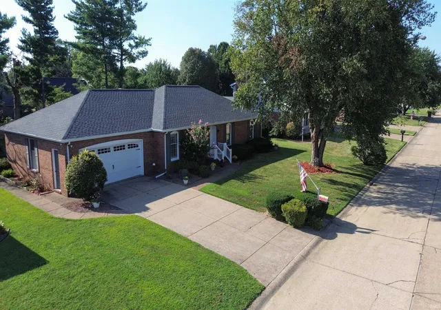 Photo 2 of Sale Pending at 849 Nottingham Ct, Evansville, IN 47715 | MLS# 202636263 | Listing updated on 2026-09-04