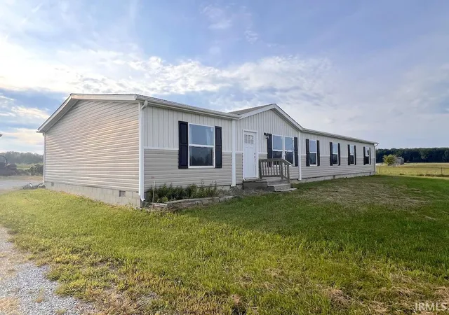 Photo 3 of Manufactured home for sale at 5325 S County Rd 625, Knightstown, IN 46148 | MLS# 202636269 | Listing updated on 2026-09-03