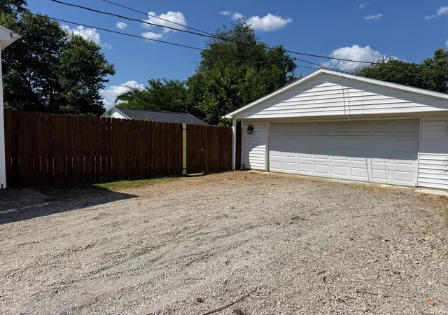 Photo 3 of Sale Pending at 1510 Conlin Ave, Evansville, IN 47714 | MLS# 202636270 | Listing updated on 2026-09-05