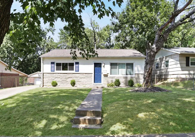Photo 2 of Manufactured home for sale at 4336 Stratford Rd, Evansville, IN 47710 | MLS# 202636288 | Listing updated on 2026-09-09