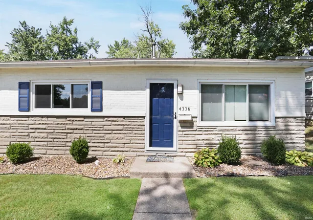 Photo 3 of Manufactured home for sale at 4336 Stratford Rd, Evansville, IN 47710 | MLS# 202636288 | Listing updated on 2026-09-09