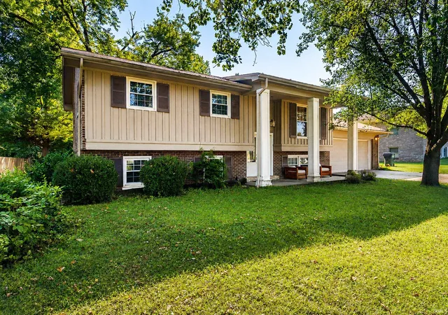 Photo 24 of Manufactured home for sale at 4300 Pine Dr, Newburgh, IN 47630 | MLS# 202636289 | Listing updated on 2026-09-03