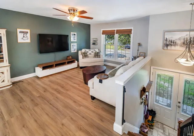 Photo 2 of Manufactured home for sale at 4300 Pine Dr, Newburgh, IN 47630 | MLS# 202636289 | Listing updated on 2026-09-03