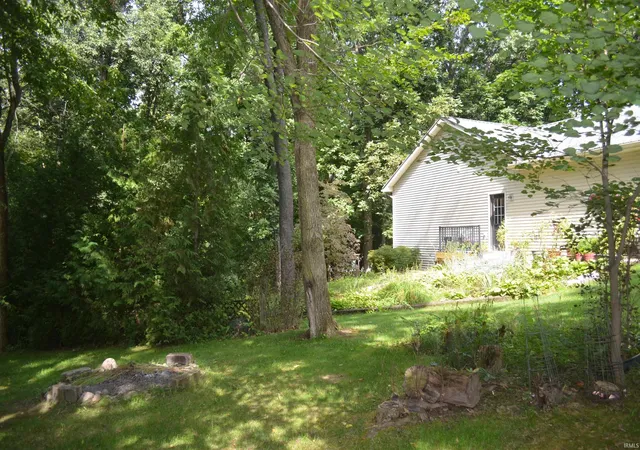 Photo 2 of Manufactured home for sale at 10013 N Hasse Ct, Syracuse, IN 46567 | MLS# 202636291 | Listing updated on 2026-09-03
