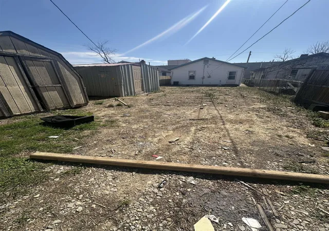 Photo 2 of Manufactured home for sale at 1513 Dresden St, Evansville, IN 47710 | MLS# 202636294 | Listing updated on 2026-09-03
