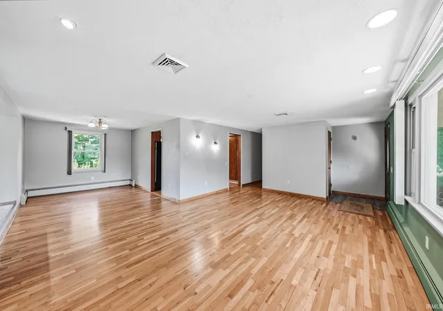 Photo 3 of Manufactured home for sale at 3675 NE Shadeland Rd, Marion, IN 46952 | MLS# 202636302 | Listing updated on 2026-09-18