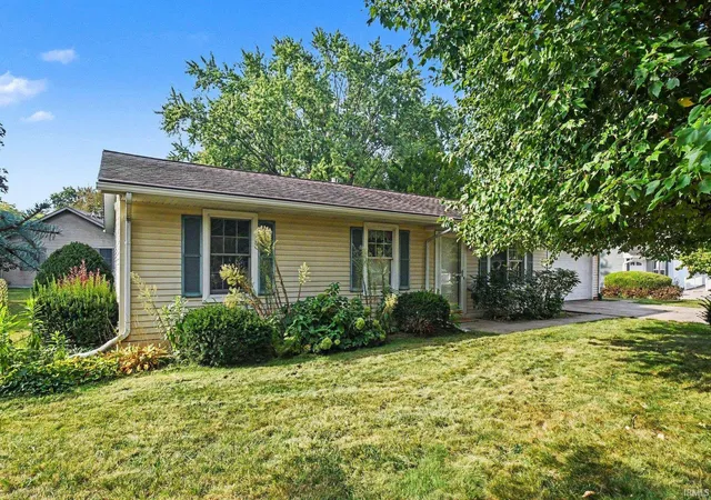 Photo 3 of Sale Pending at 1704 College Ave, Goshen, IN 46526 | MLS# 202636305 | Listing updated on 2026-09-07
