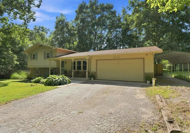 Photo 3 of Sale Pending at 6114 Rosedale Dr, Fort Wayne, IN 46804 | MLS# 202636306 | Listing updated on 2026-09-25
