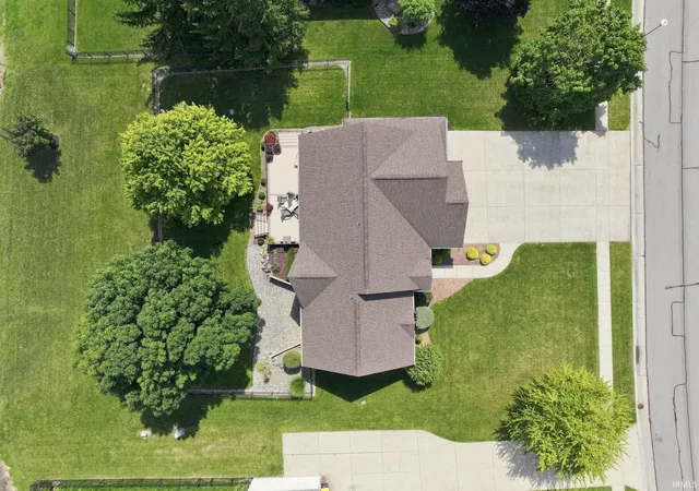 Photo 3 of Sale Pending at 306 Hunters Ridge St, Auburn, IN 46706 | MLS# 202636308 | Listing updated on 2026-09-30