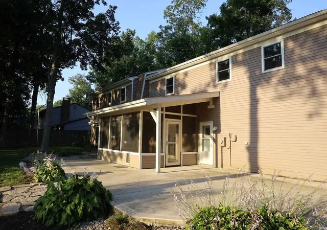 Photo 3 of Manufactured home for sale at 5136 Wapiti Dr, Fort Wayne, IN 46804 | MLS# 202636309 | Listing updated on 2026-09-22