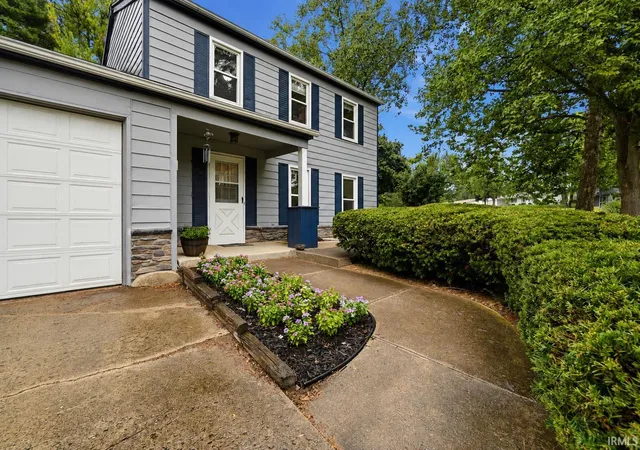 Photo 3 of Manufactured home for sale at 9911 Jamaica Dr, Fort Wayne, IN 46825 | MLS# 202636313 | Listing updated on 2026-09-15