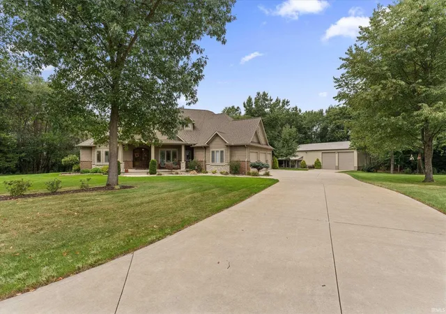 Photo 2 of Sale Pending at 13998 Shavano Peak Dr, Middlebury, IN 46540 | MLS# 202636321 | Listing updated on 2026-09-10