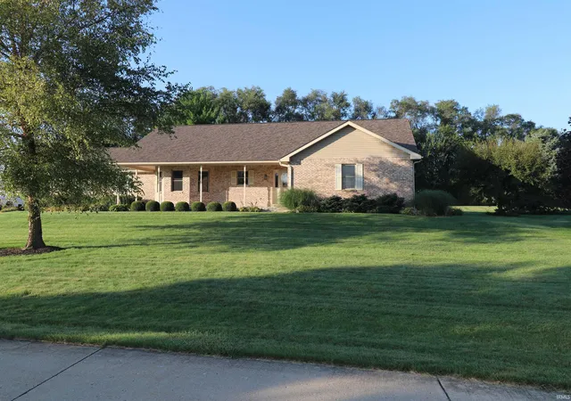 Photo 2 of Manufactured home for sale at 1681 E Garnett Dr, Frankfort, IN 46041 | MLS# 202636322 | Listing updated on 2026-09-08