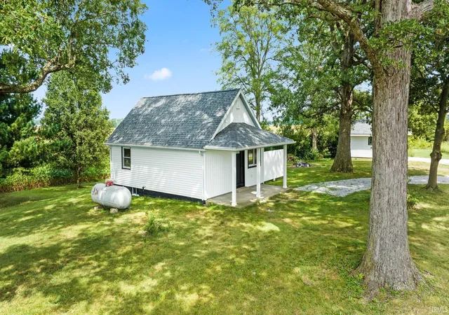 Photo 3 of Sale Pending at 11932 Taylor Rd, Churubusco, IN 46723 | MLS# 202636327 | Listing updated on 2026-09-12