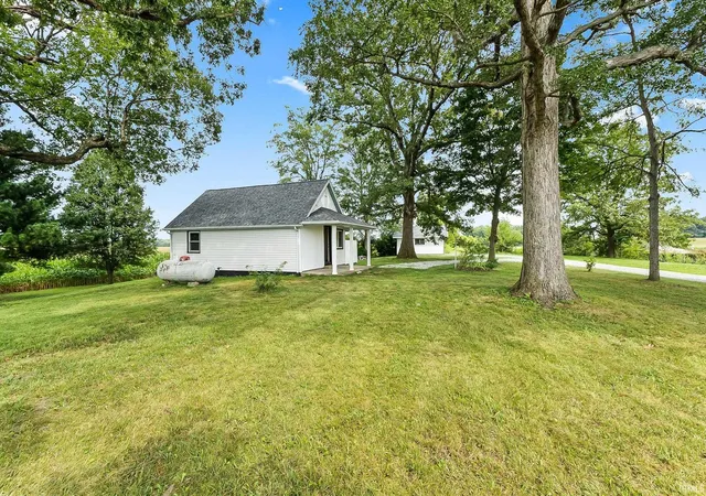 Photo 3 of Sale Pending at 11932 Taylor Rd, Churubusco, IN 46723 | MLS# 202636327 | Listing updated on 2026-09-12