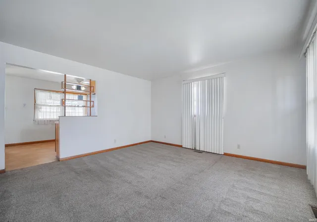 Photo 4 of Manufactured home for sale at 3712 Conlin Ave, Evansville, IN 47714 | MLS# 202636335 | Listing updated on 2026-10-02