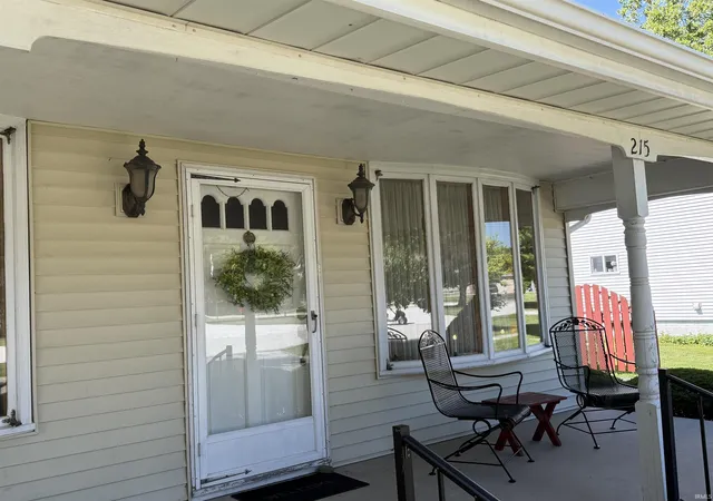 Photo 2 of Manufactured home for sale at 215 E Lyman St, Francesville, IN 47946 | MLS# 202636340 | Listing updated on 2026-09-04