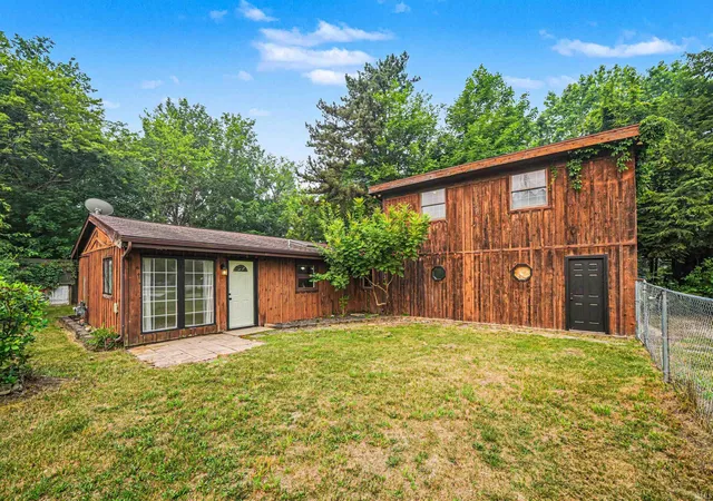 Manufactured home for sale at 26058 State Rd 2 Hwy, South Bend, IN 46619 | MLS# 202636341