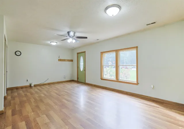 Photo 4 of Sale Pending at 58056 Morgan St, Elkhart, IN 46517 | MLS# 202636347 | Listing updated on 2026-09-04