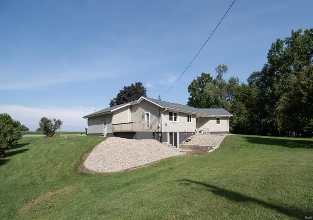 Photo 3 of Sale Pending at 0882 S US 33, Kimmell, IN 46760 | MLS# 202636348 | Listing updated on 2026-09-30