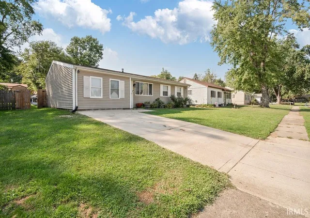 Photo 2 of Manufactured home for sale at 513 Briar Ct, Kokomo, IN 46901 | MLS# 202636351 | Listing updated on 2026-09-03