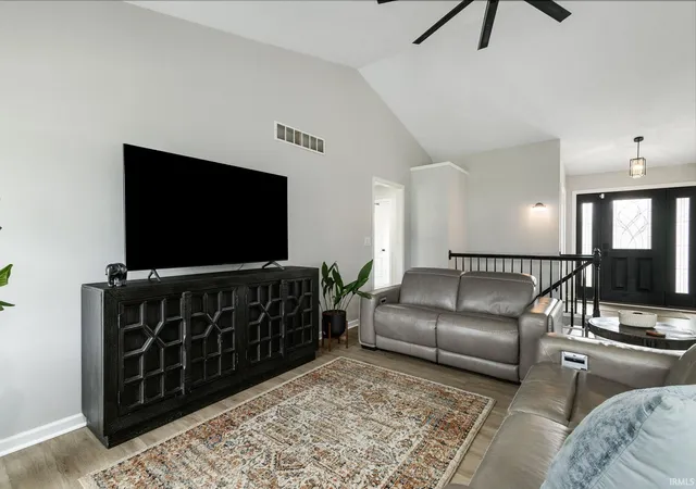 Photo 4 of Sale Pending at 11101 Golden Pheasant Dr, Osceola, IN 46561 | MLS# 202636360 | Listing updated on 2026-09-09