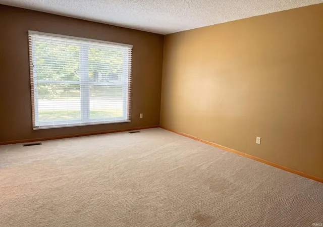 Photo 2 of Manufactured home for sale at 2919 Squire Ln, Evansville, IN 47715 | MLS# 202636362 | Listing updated on 2026-09-14