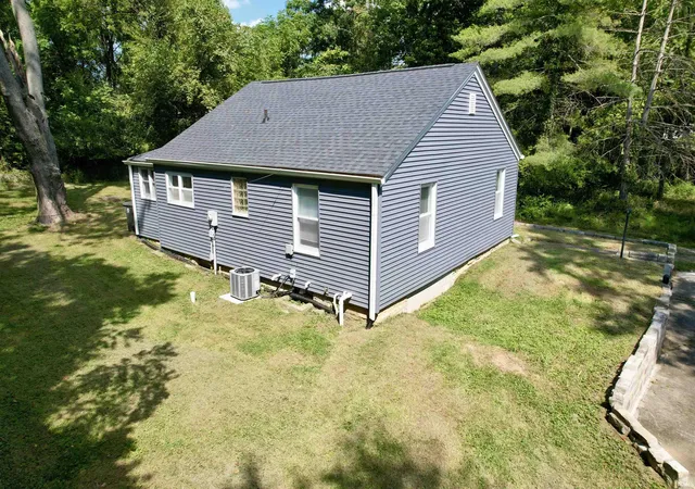 Photo 19 of Manufactured home for sale at 808 W Ralston Dr, Bloomington, IN 47403 | MLS# 202636370 | Listing updated on 2026-10-06