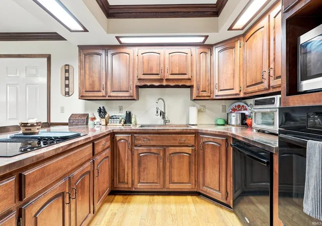 Photo 2 of Manufactured home for sale at 301 Oakwood Dr, Albion, IN 46701 | MLS# 202636372 | Listing updated on 2026-09-20