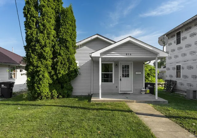 Photo 1 of Manufactured home for sale at 814 W Boone St, Frankfort, IN 46041 | MLS# 202636376 | Listing updated on 2026-09-14
