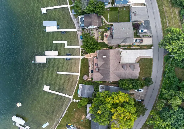 Photo 2 of Manufactured home for sale at 2980 W Shady Side Crooked Lake Rd, Angola, IN 46703 | MLS# 202636386 | Listing updated on 2026-09-15