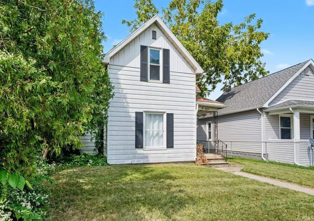 Photo 3 of Manufactured home for sale at 216 W Broadway St, Mishawaka, IN 46545 | MLS# 202636390 | Listing updated on 2026-09-04