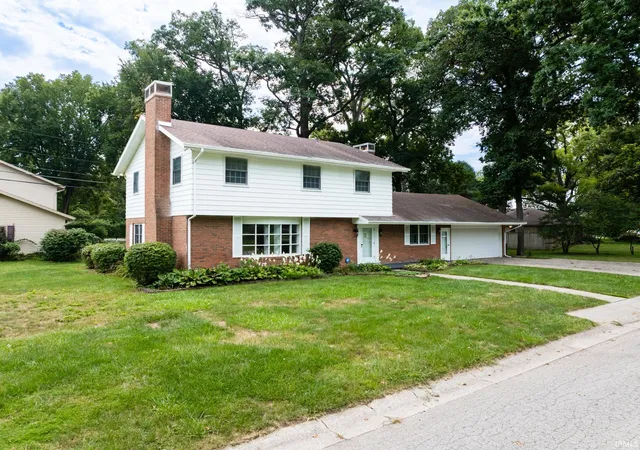 Photo 1 of Manufactured home for sale at 420 N Brentwood Ln, Muncie, IN 47304 | MLS# 202636394 | Listing updated on 2026-09-18