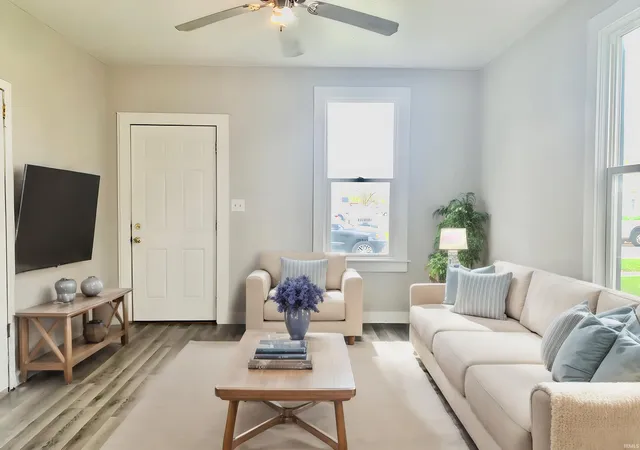 Photo 2 of Manufactured home for sale at 1007 Mason St, Elkhart, IN 46516 | MLS# 202636399 | Listing updated on 2026-09-04