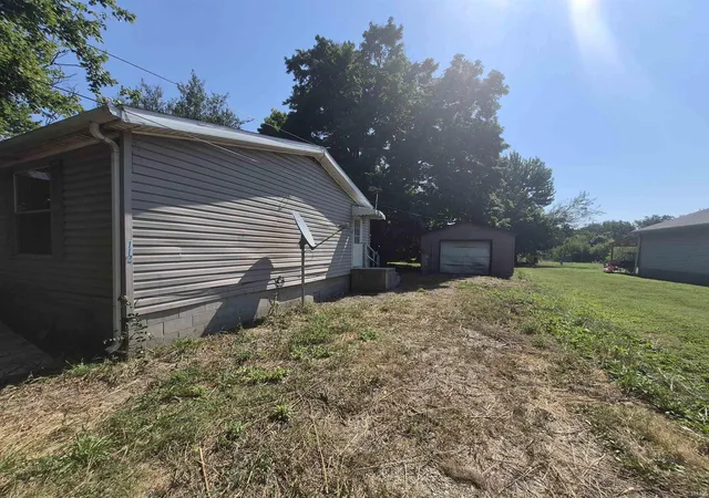 Photo 3 of Manufactured home for sale at 112 N Pond St, Freelandville, IN 47535 | MLS# 202636415 | Listing updated on 2026-09-04