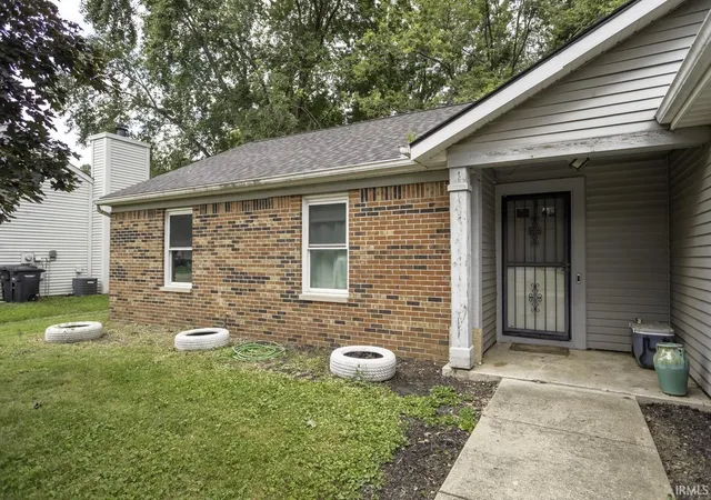 Photo 2 of Manufactured home for sale at 3916 E Penny Packers Ml Rd, Lafayette, IN 47909 | MLS# 202636425 | Listing updated on 2026-09-15