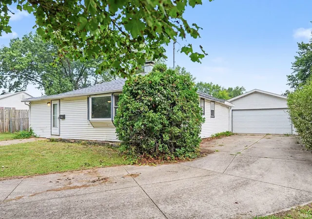 Photo 2 of Manufactured home for sale at 13385 Pokagon St, Mishawaka, IN 46545 | MLS# 202636428 | Listing updated on 2026-09-06