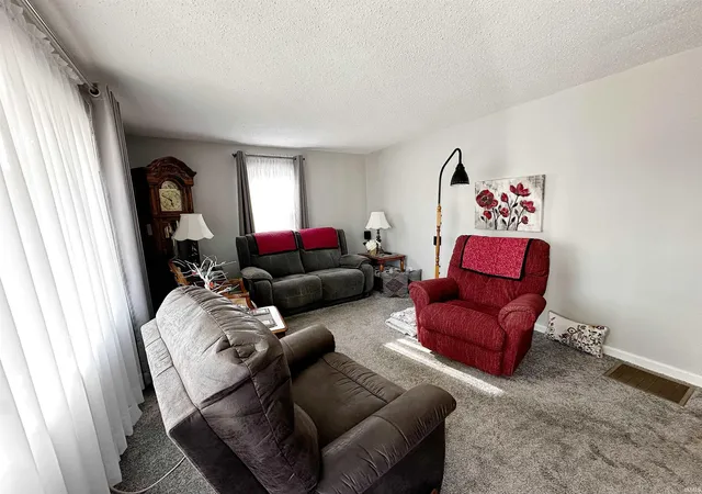 Photo 4 of Manufactured home for sale at 1804 Grand Ave, Washington, IN 47501 | MLS# 202636430 | Listing updated on 2026-09-04