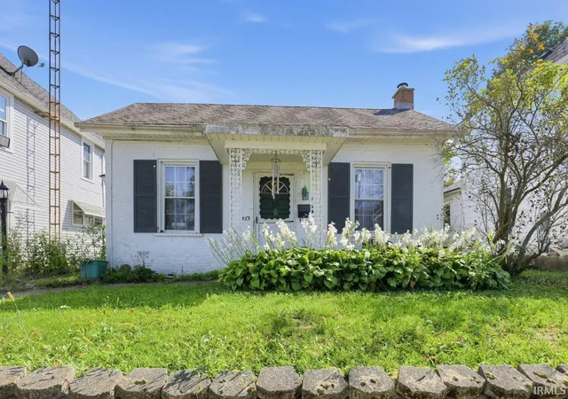 Manufactured home for sale at 523 W Franklin St, Winchester, IN 47394 | MLS# 202636433