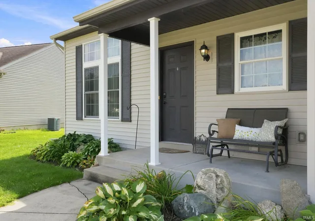 Photo 3 of Sale Pending at 910 Mallard Dr, Bristol, IN 46507 | MLS# 202636437 | Listing updated on 2026-09-04