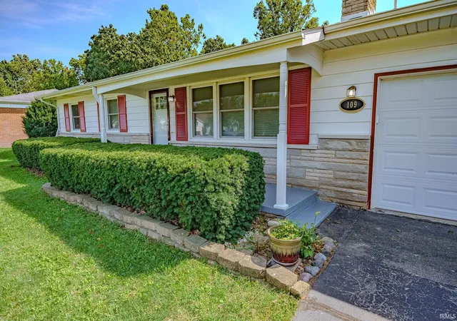 Photo 3 of Manufactured home for sale at 109 W Navajo St, West Lafayette, IN 47906 | MLS# 202636467 | Listing updated on 2026-09-25
