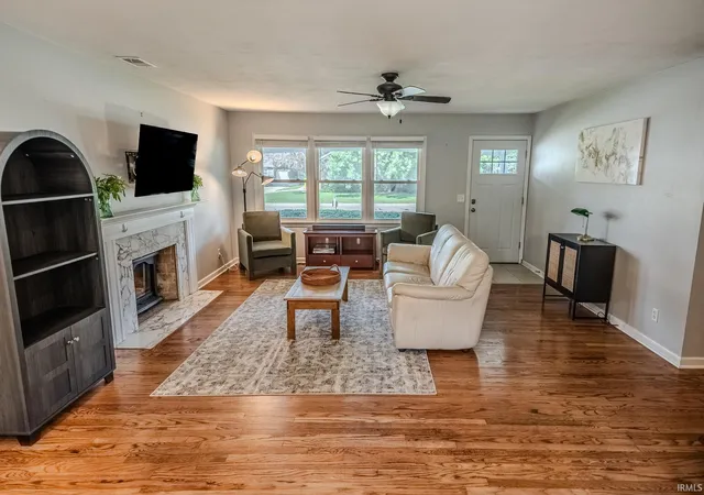Photo 4 of Manufactured home for sale at 109 W Navajo St, West Lafayette, IN 47906 | MLS# 202636467 | Listing updated on 2026-09-25