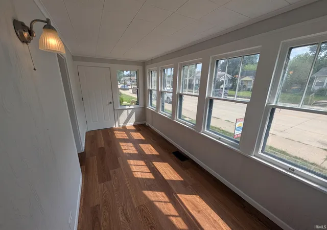Photo 3 of Sale Pending at 122 E 13th Street, Mishawaka, IN 46544 | MLS# 202636481 | Listing updated on 2026-09-14