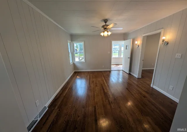 Photo 4 of Sale Pending at 122 E 13th Street, Mishawaka, IN 46544 | MLS# 202636481 | Listing updated on 2026-09-14