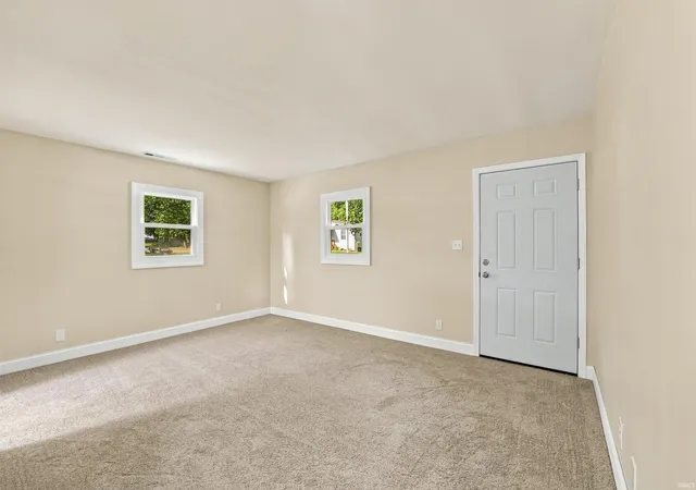 Photo 4 of Manufactured home for sale at 2101 Shadybrook Dr, Fort Wayne, IN 46803 | MLS# 202636483 | Listing updated on 2026-09-17