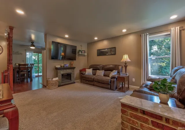 Photo 3 of Sale Pending at 5215 James Ave, Evansville, IN 47712 | MLS# 202636484 | Listing updated on 2026-09-11