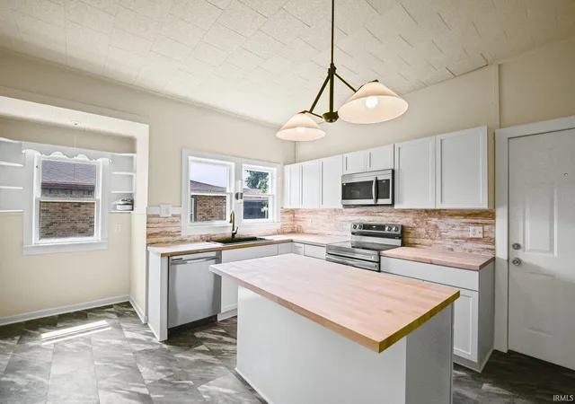 Photo 3 of Sale Pending at 510 N Illinois St, Monticello, IN 47960 | MLS# 202636485 | Listing updated on 2026-09-09